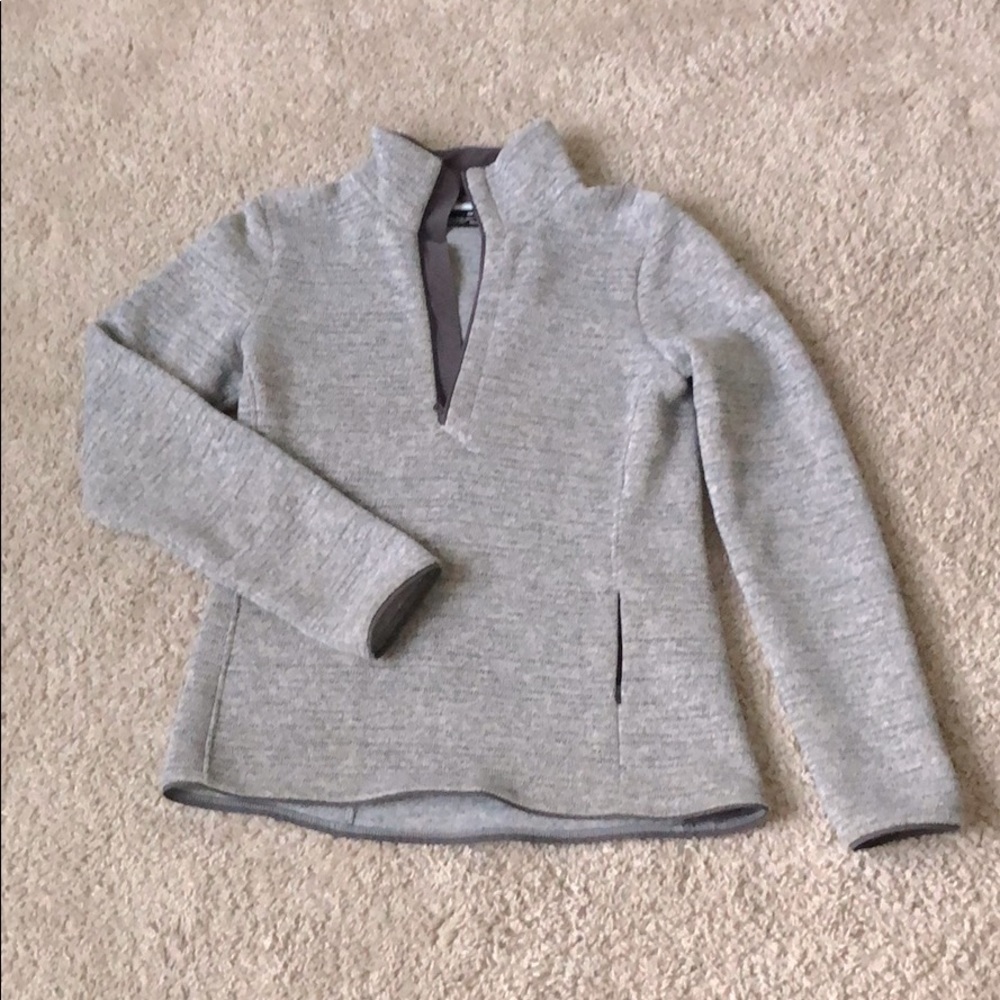 Underarmour flitted fleece sweater
